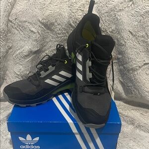 Adidas Men's Black and White Terrex Swift R3 (no box)